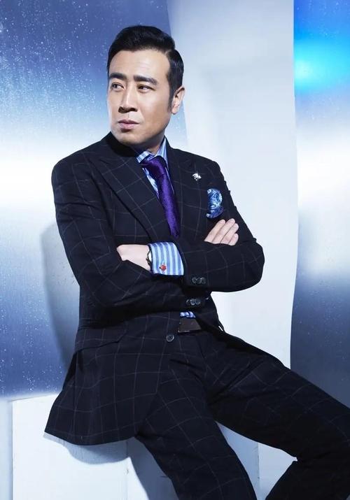 新冠之后又得甲流于和伟晒照笑侃自己"赶时髦"