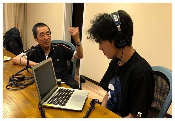 捧完女儿捧儿子，张艺谋，成又一个“晚节不保”的老艺术家？