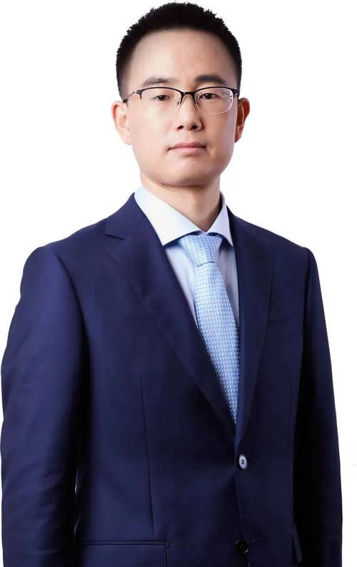 鹏华基金副总梁浩亏损连连，投资者喊出引咎辞职