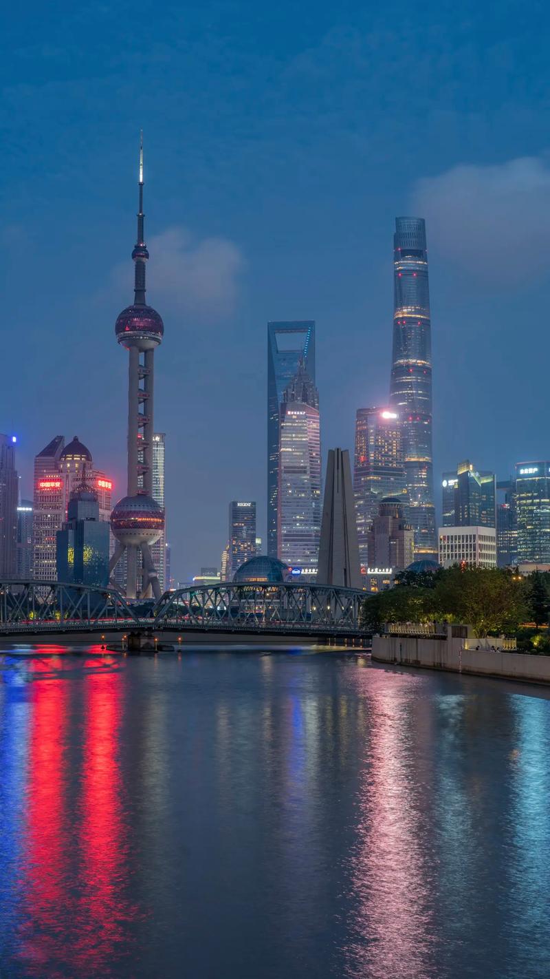“工业第一城”之争再起，上海稳了？